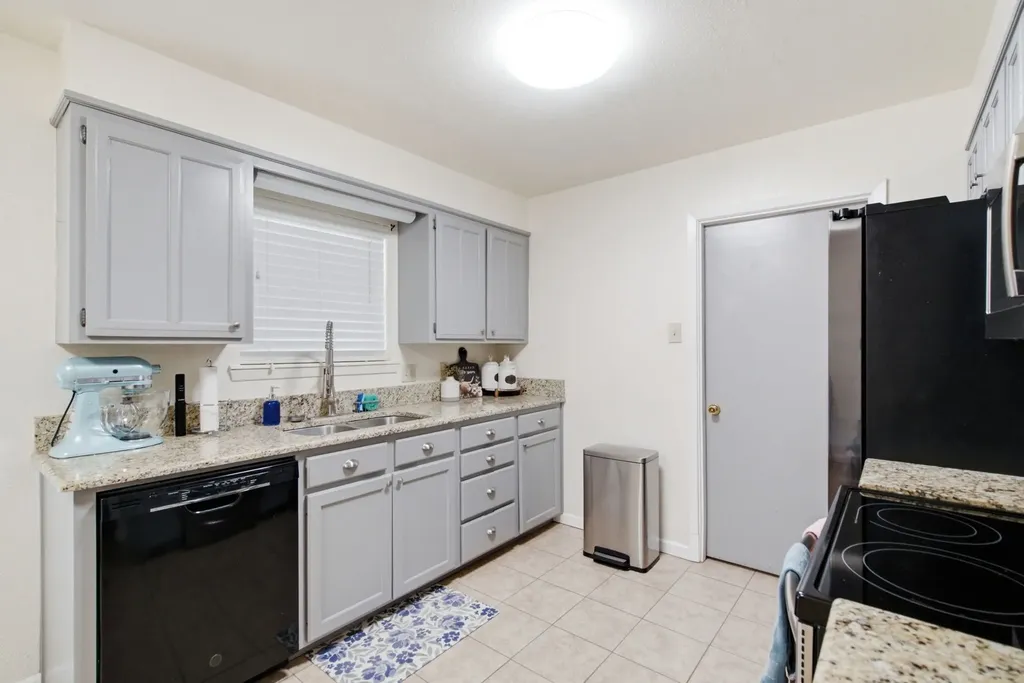 701 Van Winkle Street Weatherford TX 76086