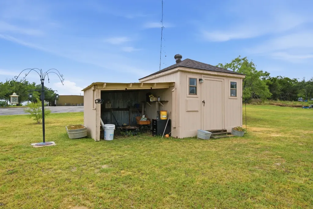 701 Van Winkle Street Weatherford TX 76086