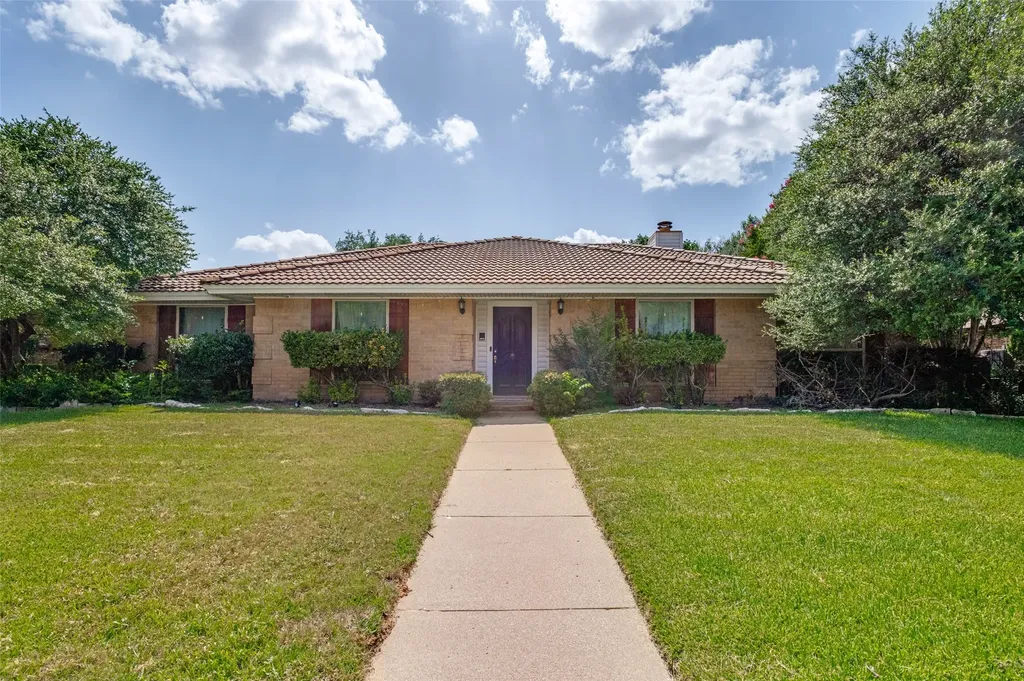 3701 Ashbury Lane Bedford TX 76021
