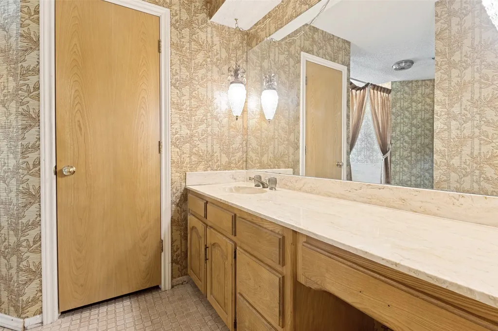 3701 Ashbury Lane Bedford TX 76021
