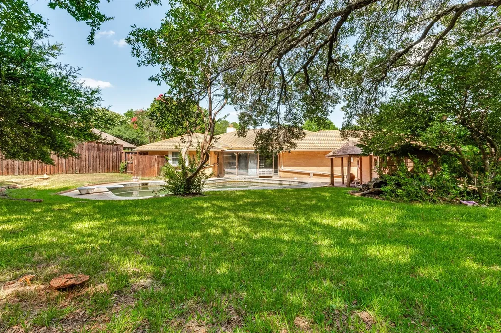 3701 Ashbury Lane Bedford TX 76021