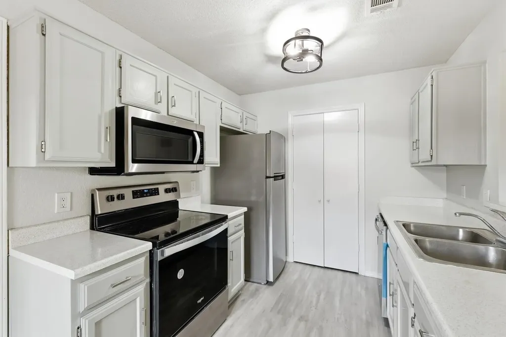 2308 Carol Good Lane Carrollton TX 75006