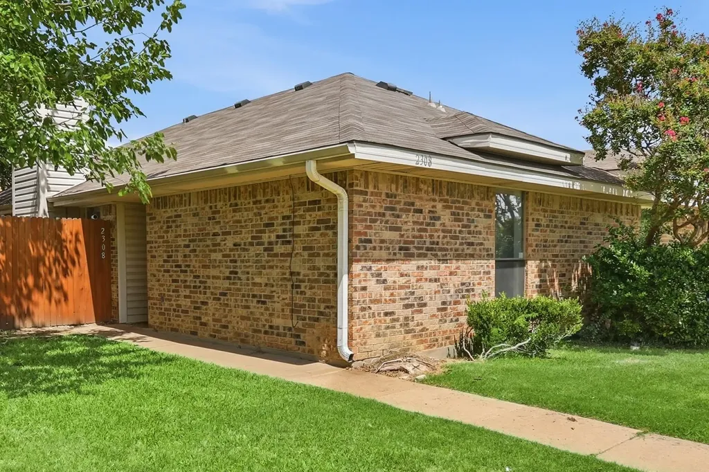 2308 Carol Good Lane Carrollton TX 75006