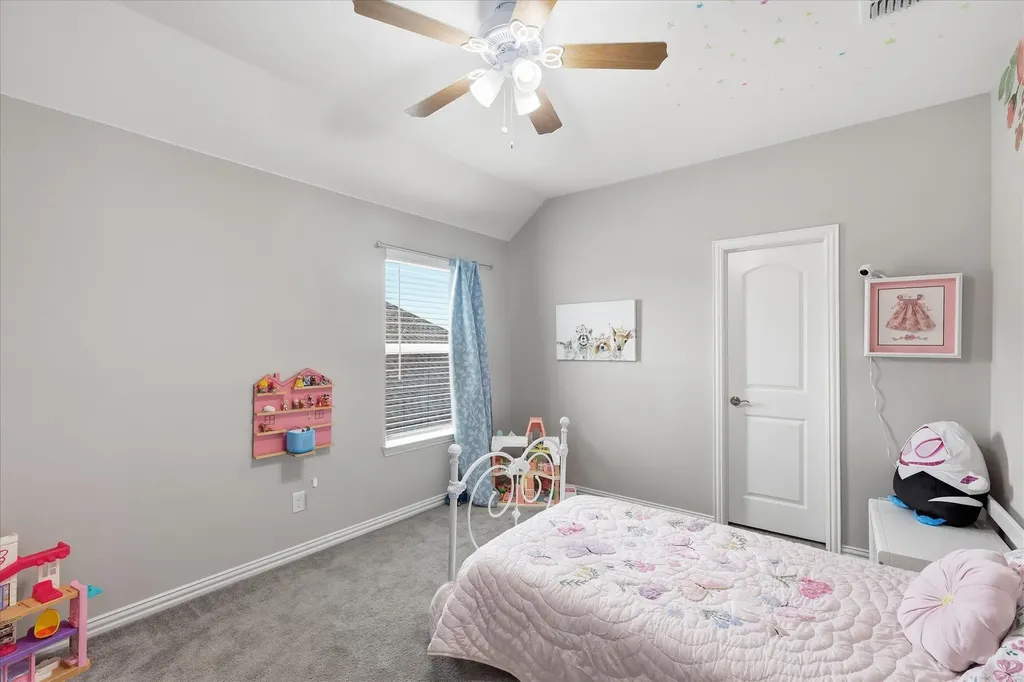 825 Crest Breeze Drive Fort Worth TX 76052