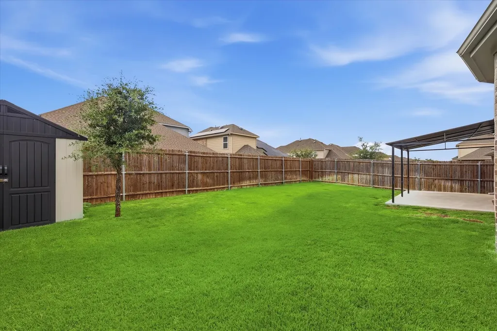 825 Crest Breeze Drive Fort Worth TX 76052