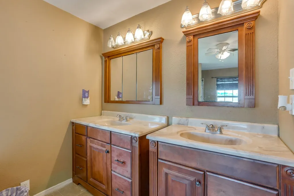4536 County Road 806 Cleburne TX 76031