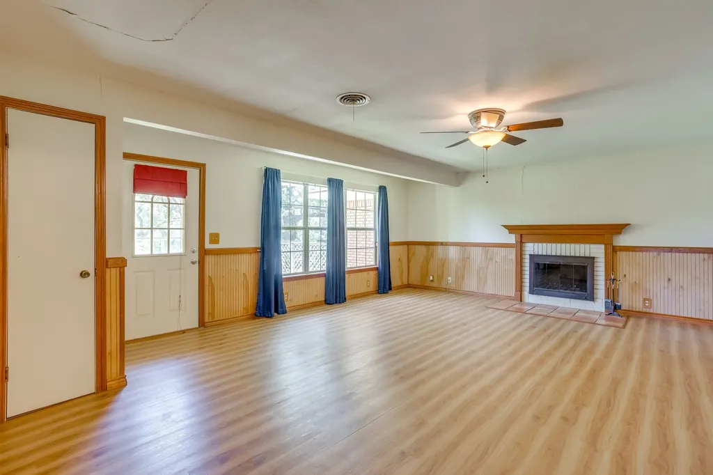 4536 County Road 806 Cleburne TX 76031