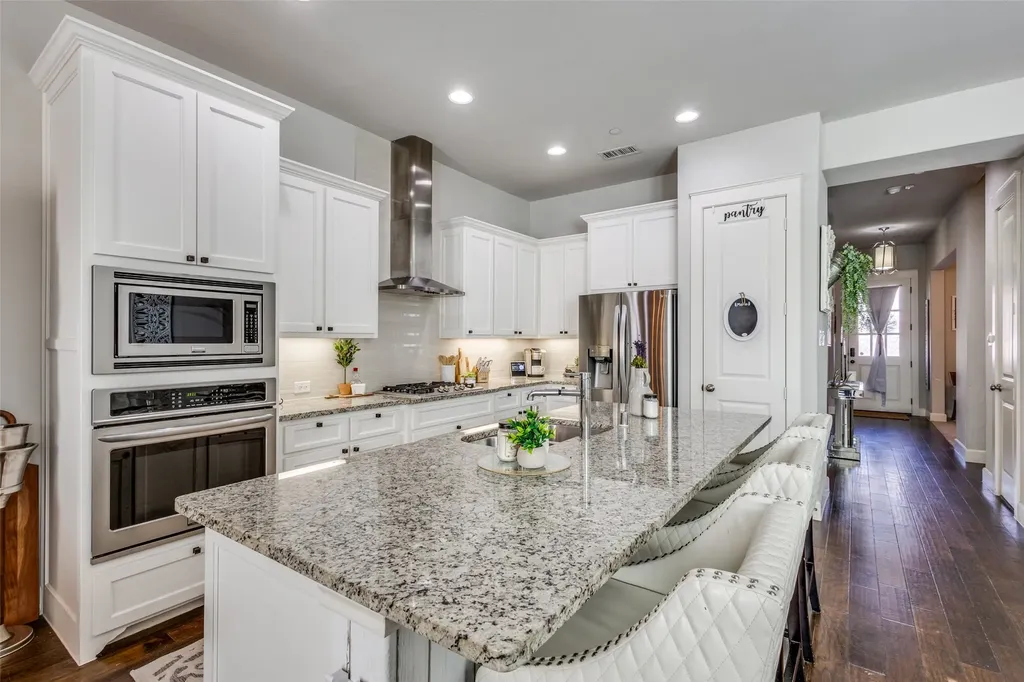 1132 Moonstone Street Carrollton TX 75007
