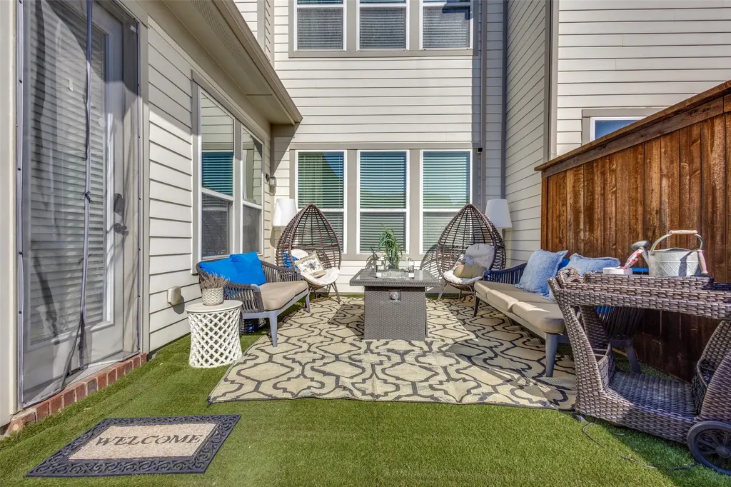 1132 Moonstone Street Carrollton TX 75007