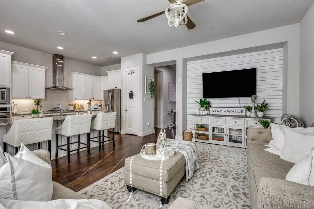 1132 Moonstone Street Carrollton TX 75007