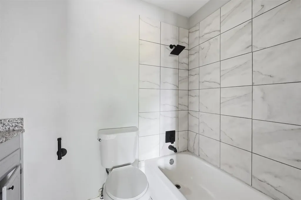 2403 Robin Circle Denton TX 76209