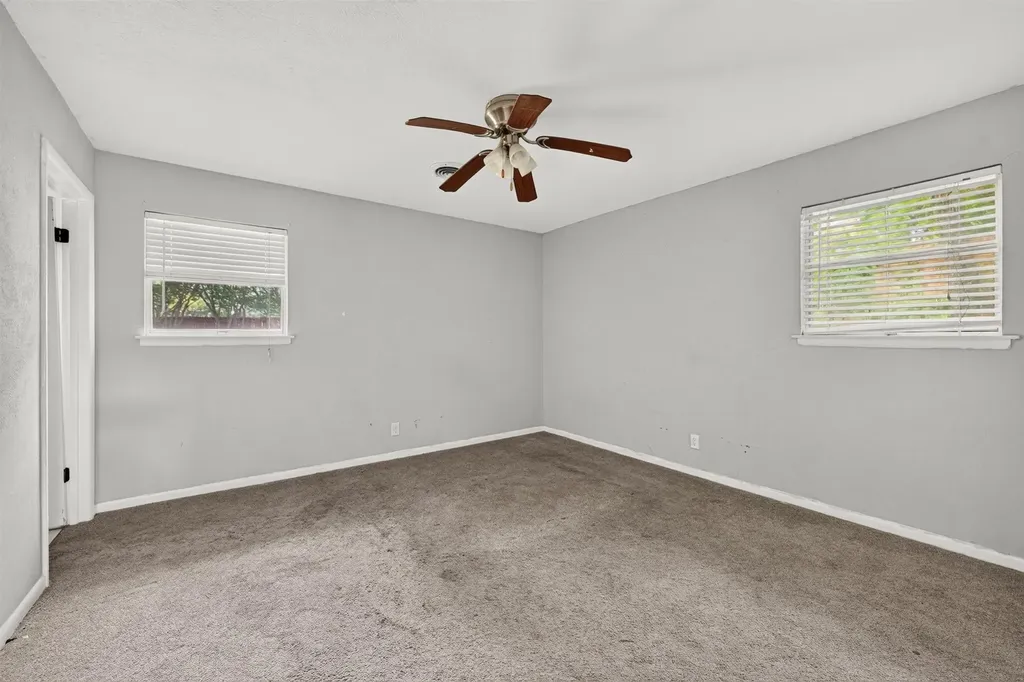 2403 Robin Circle Denton TX 76209