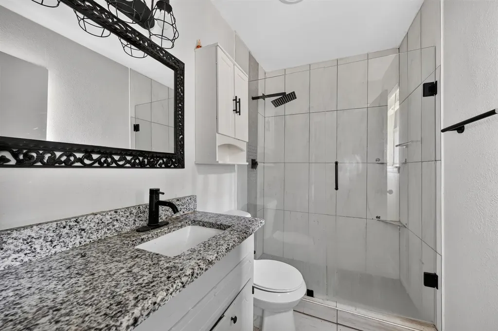 2403 Robin Circle Denton TX 76209