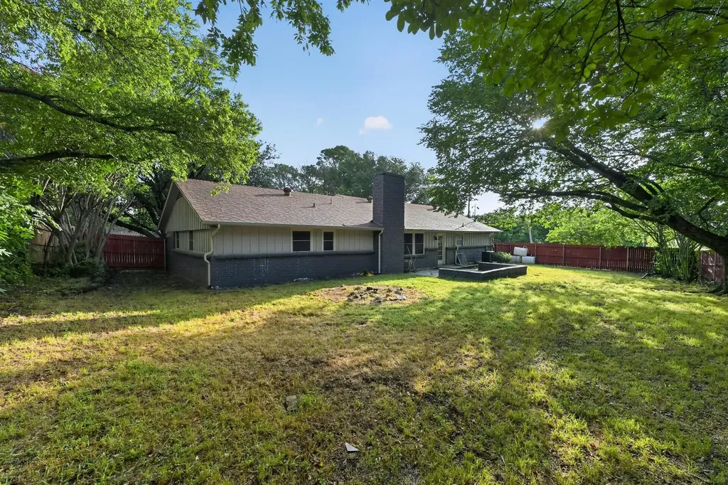 2403 Robin Circle Denton TX 76209