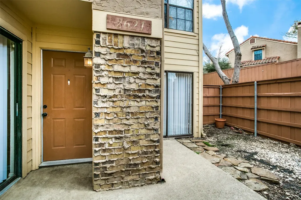 2621 Piedras Irving TX 75038