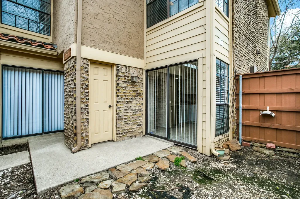 2621 Piedras Irving TX 75038