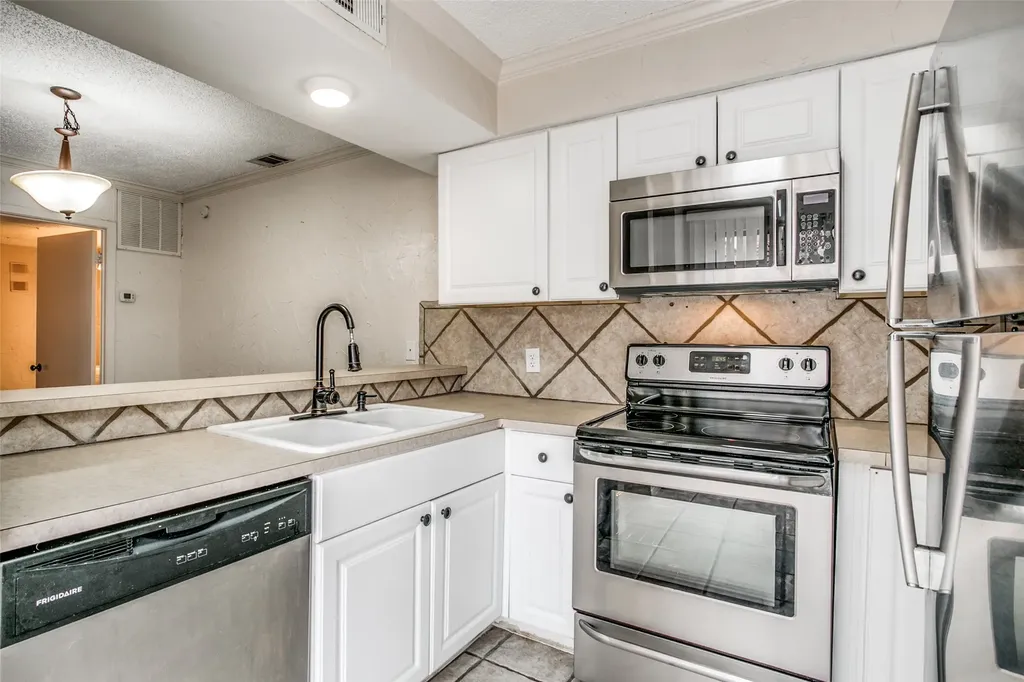 2621 Piedras Irving TX 75038