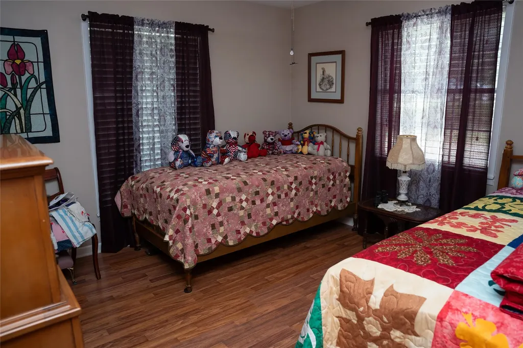1016 E Franklin Street Hillsboro TX 76645