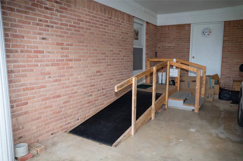 1016 E Franklin Street Hillsboro TX 76645