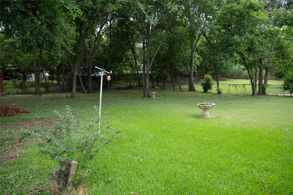 1016 E Franklin Street Hillsboro TX 76645