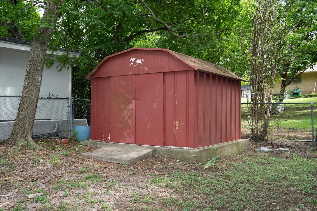 1016 E Franklin Street Hillsboro TX 76645