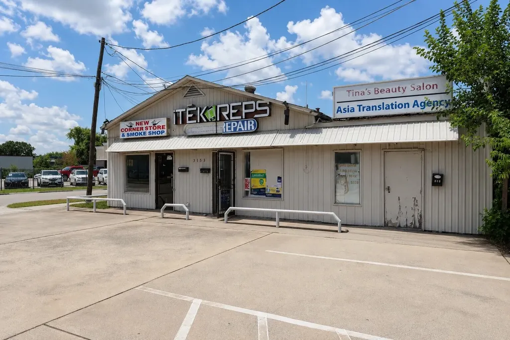 3153 N Beach Street Fort Worth TX 76111