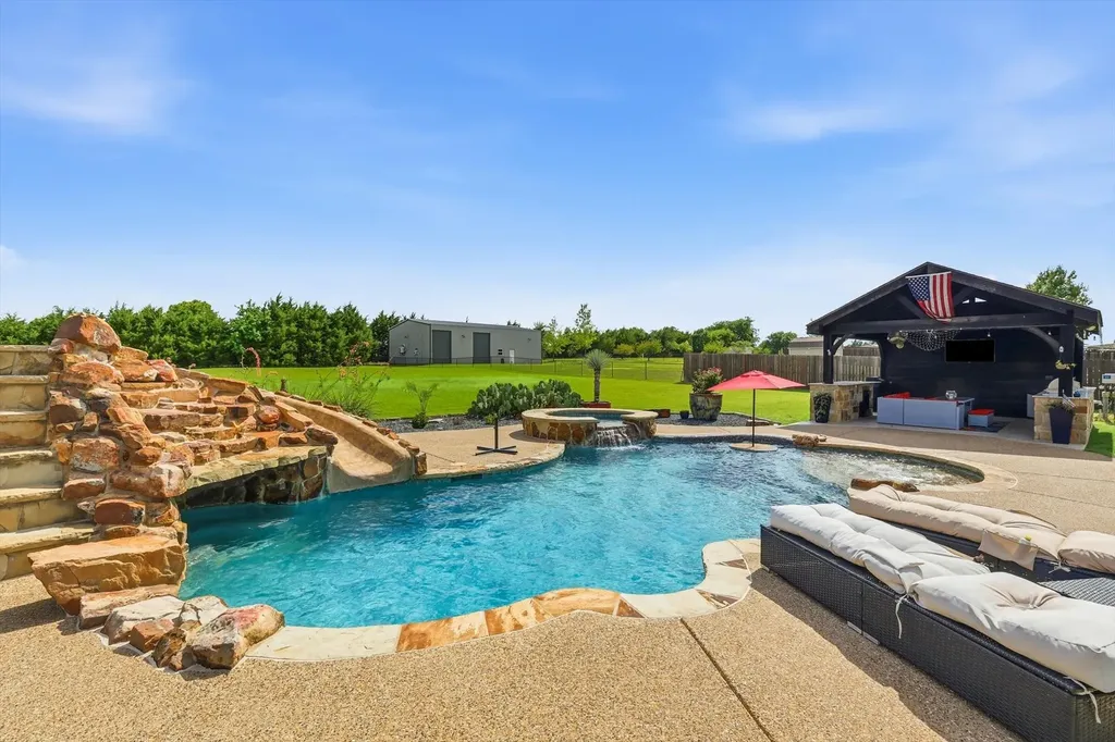7030 Brooke Boulevard Midlothian TX 76065
