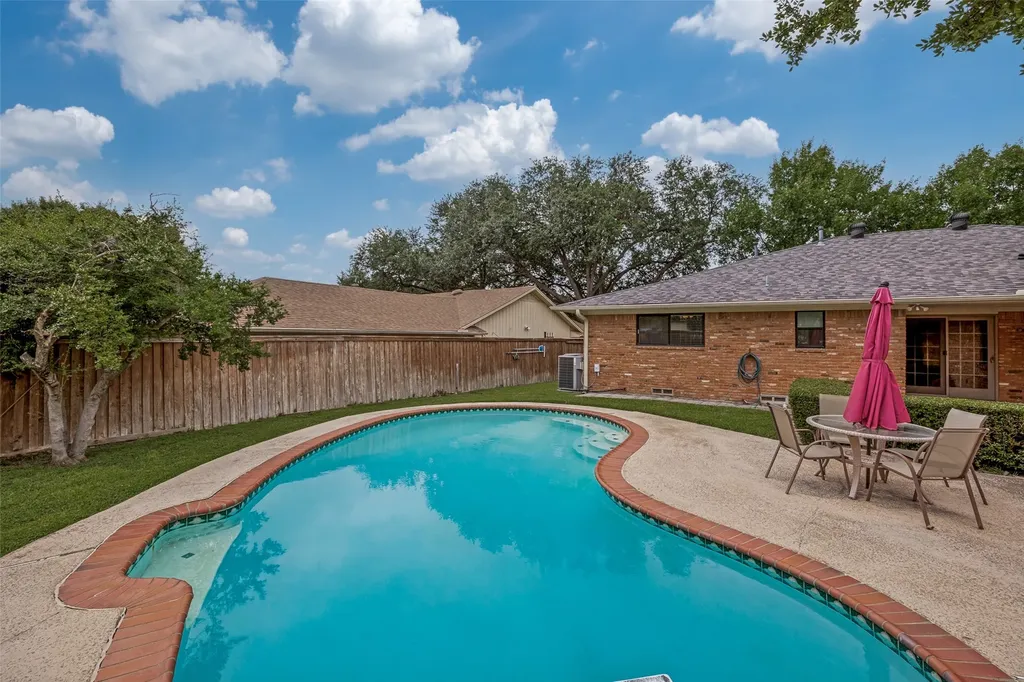 9615 Millridge Drive Dallas TX 75243