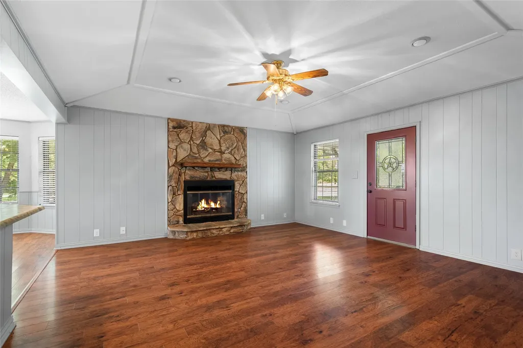 205 Murchison Street Farmersville TX 75442