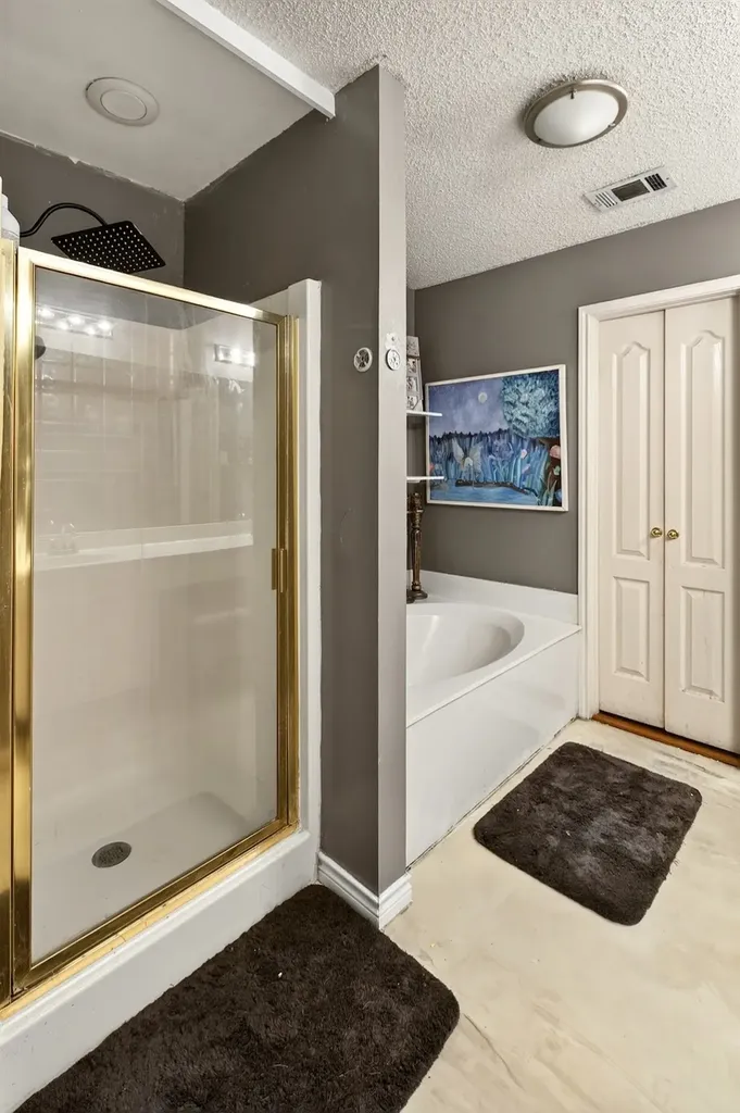 2272 Bresee Drive Carrollton TX 75010