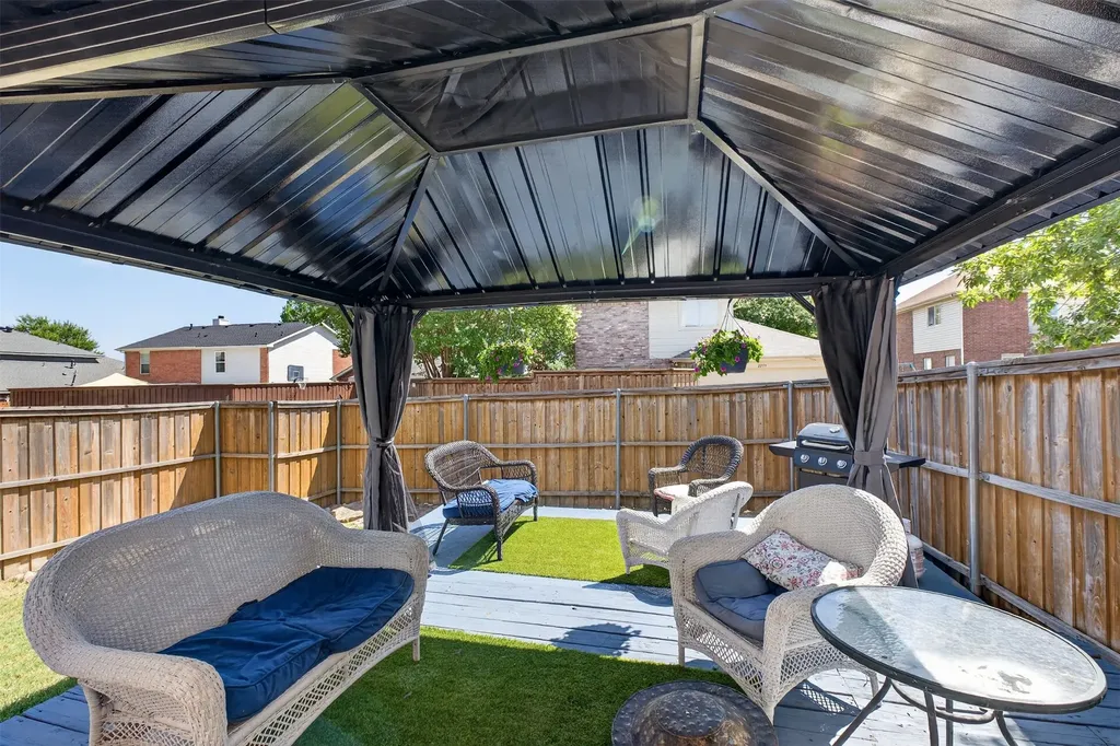 2272 Bresee Drive Carrollton TX 75010