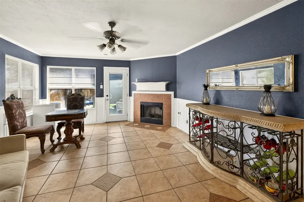 2272 Bresee Drive Carrollton TX 75010
