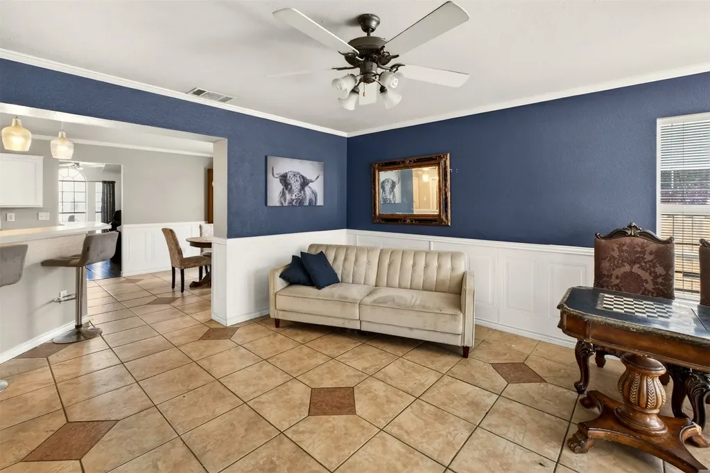 2272 Bresee Drive Carrollton TX 75010