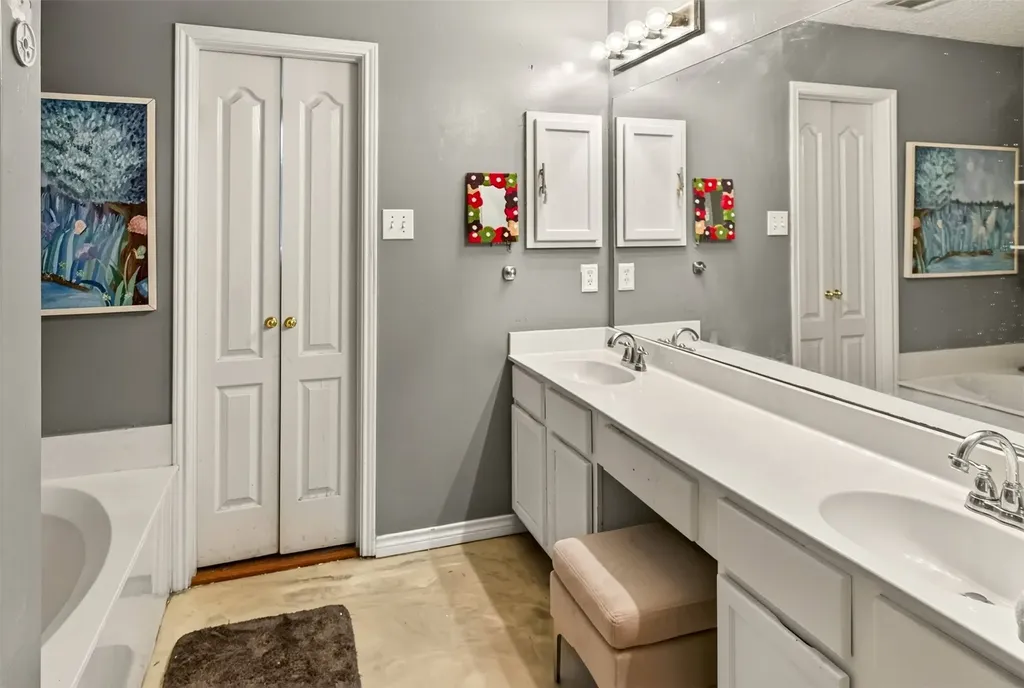 2272 Bresee Drive Carrollton TX 75010