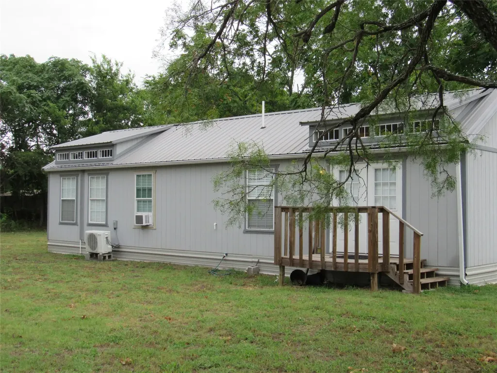 104,105,108,109 Poco Drive Bangs TX 76823
