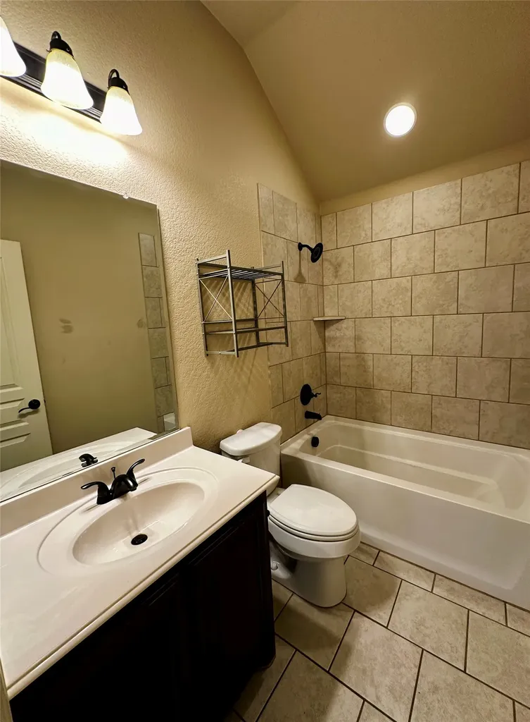3011 Winecup Court Heartland TX 75126