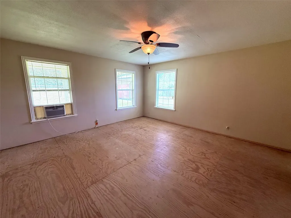 175 County Road NW 1010 Mount Vernon TX 75457