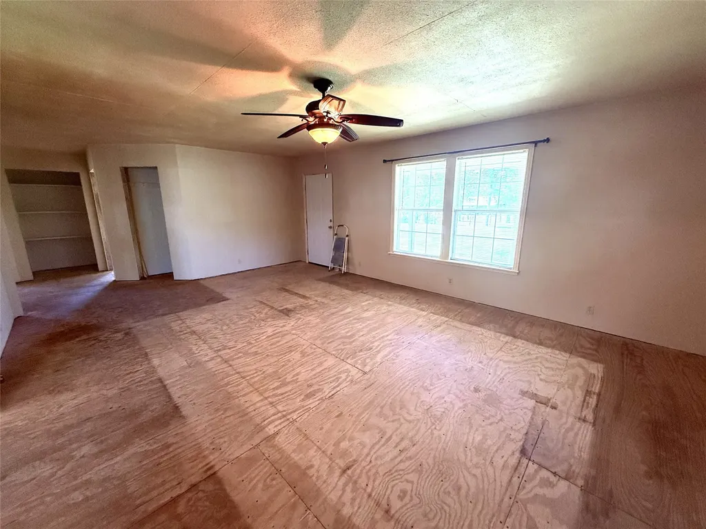 175 County Road NW 1010 Mount Vernon TX 75457