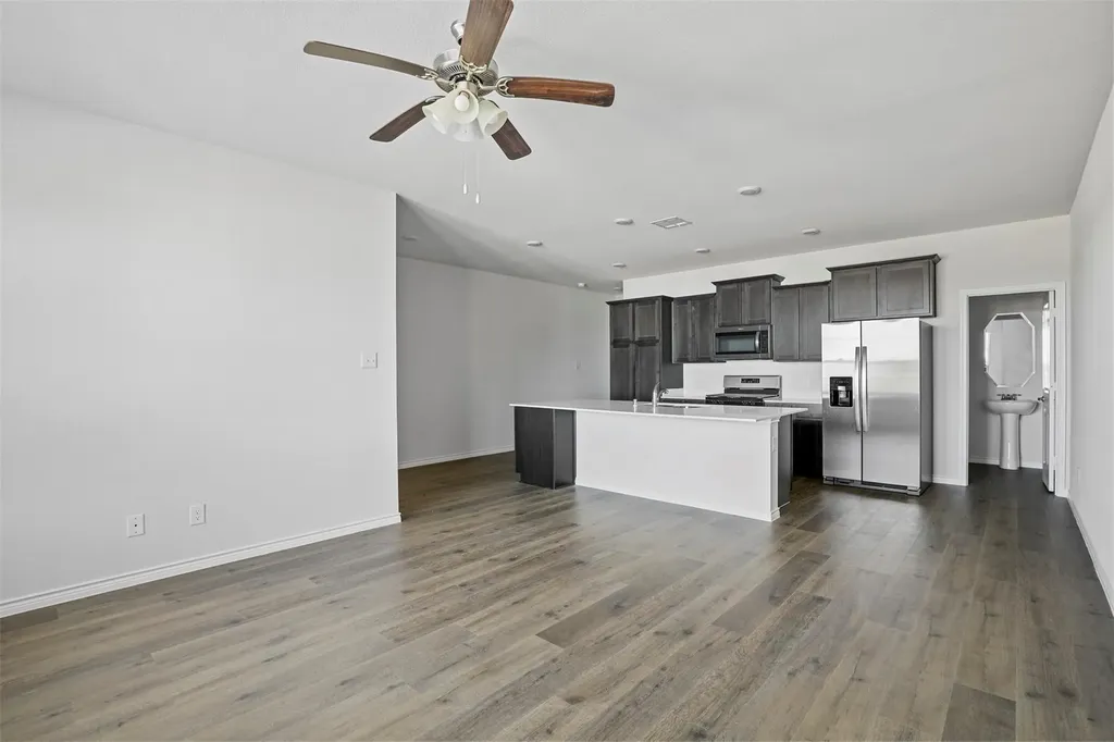 1933 Buffalo Hill Drive Mesquite TX 75149