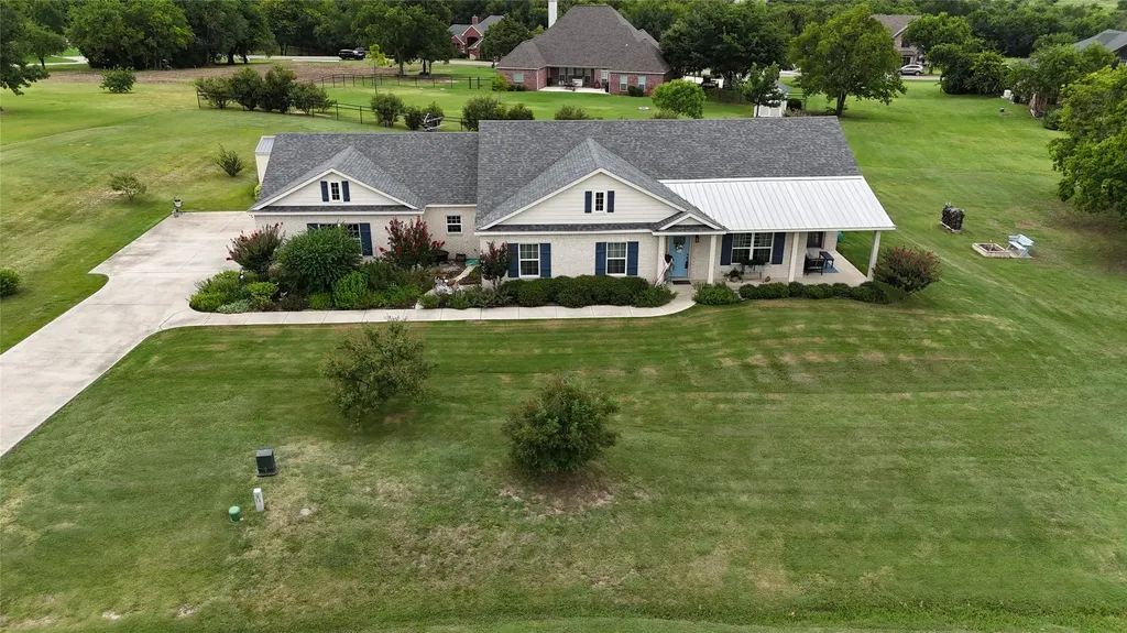131 Whispering Winds Drive Gunter TX 75058