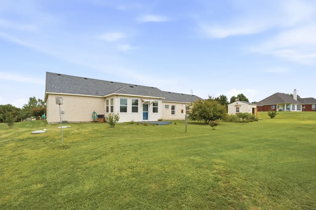 131 Whispering Winds Drive Gunter TX 75058