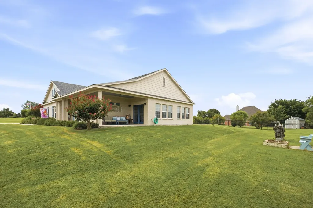 131 Whispering Winds Drive Gunter TX 75058