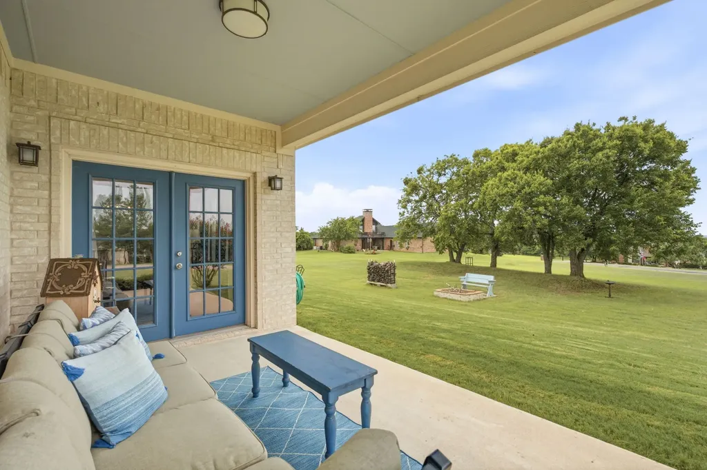 131 Whispering Winds Drive Gunter TX 75058