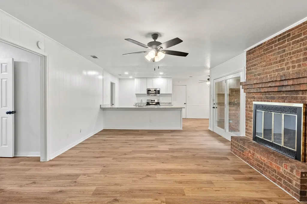 3 Timberside Drive Greenville TX 75402