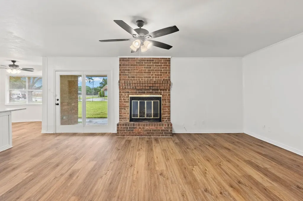 3 Timberside Drive Greenville TX 75402