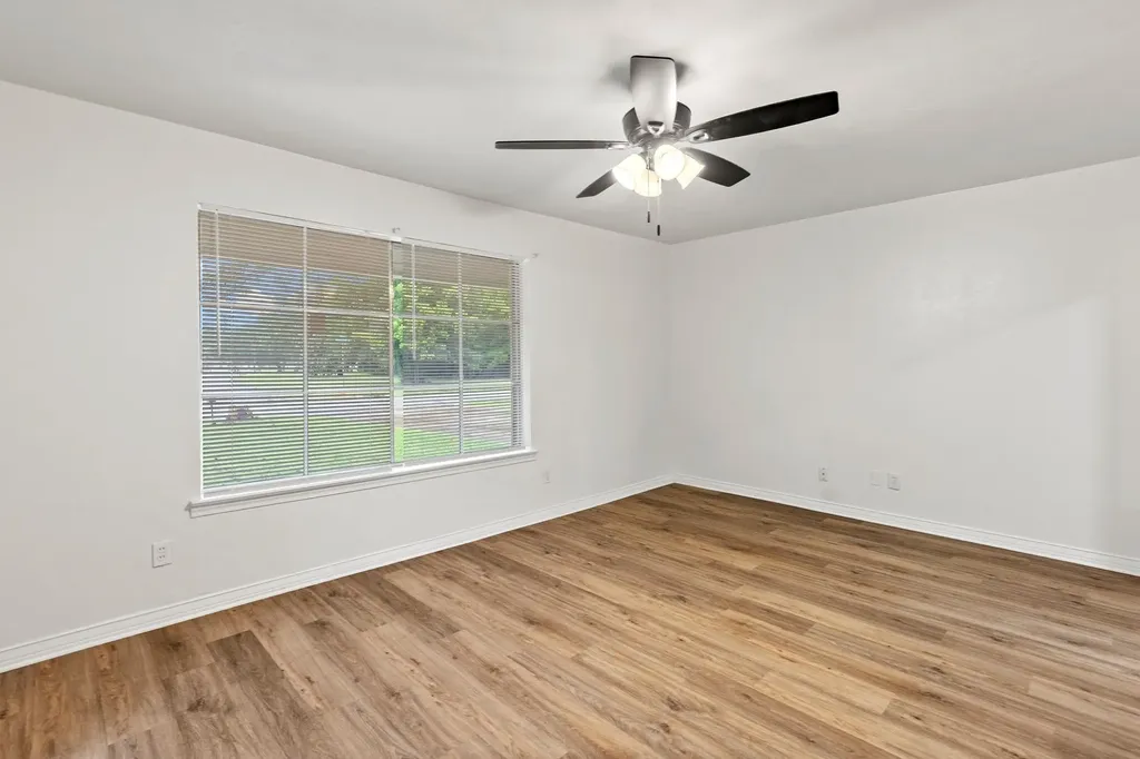 3 Timberside Drive Greenville TX 75402