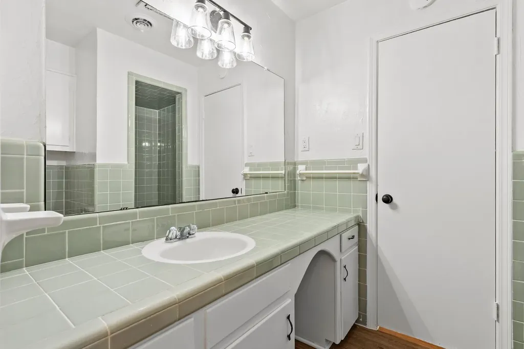 3 Timberside Drive Greenville TX 75402