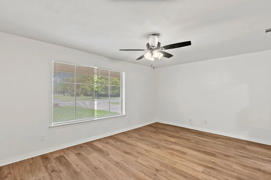 3 Timberside Drive Greenville TX 75402
