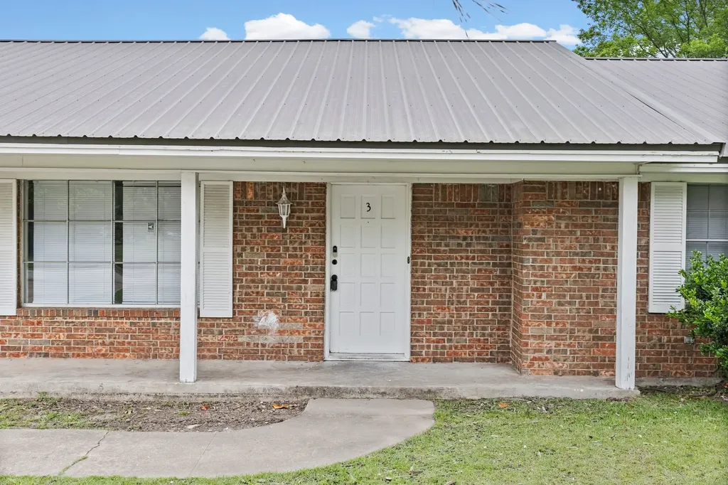 3 Timberside Drive Greenville TX 75402