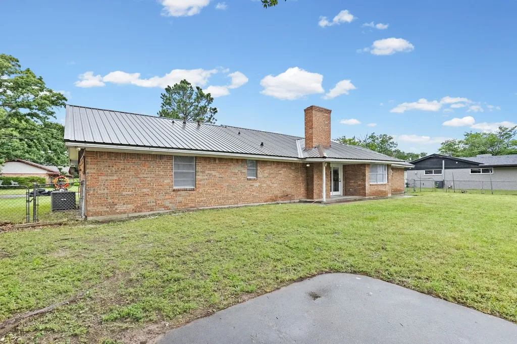 3 Timberside Drive Greenville TX 75402